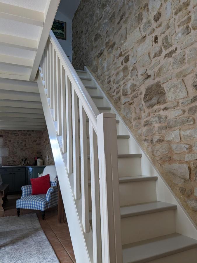Saint-Georges-de-Noisné 3 Self-Contained Gites With Pool And Games Room מראה חיצוני תמונה